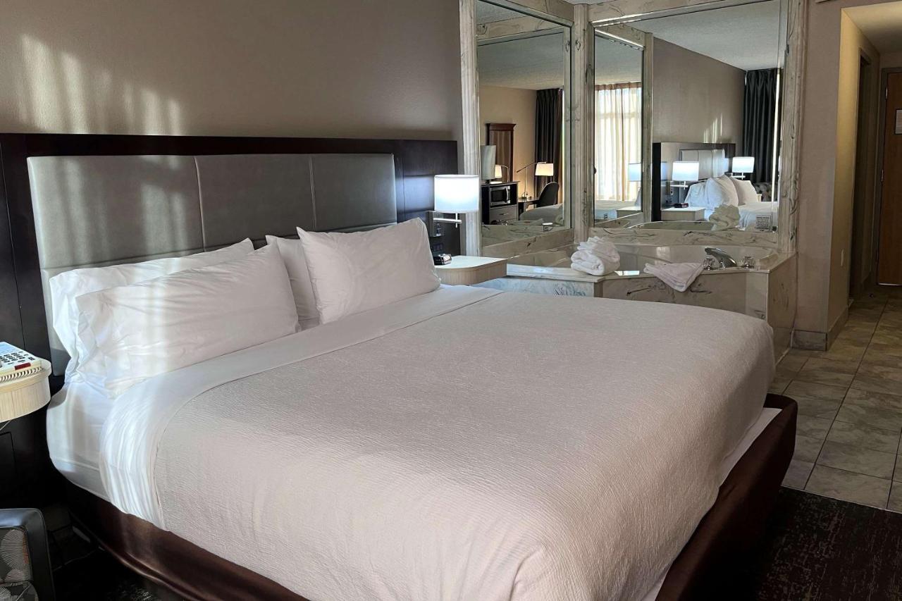 Wyndham Garden Southgate Hotell Eksteriør bilde